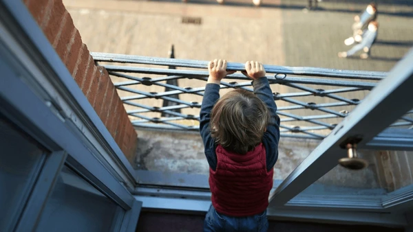 Kids on balcony safety