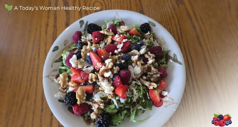 A top-down 800x500 header view of a colorful Diabetic Berry Green Salad with mixed chicory greens, sliced chicken, berries, walnuts, feta, and balsamic dressing.