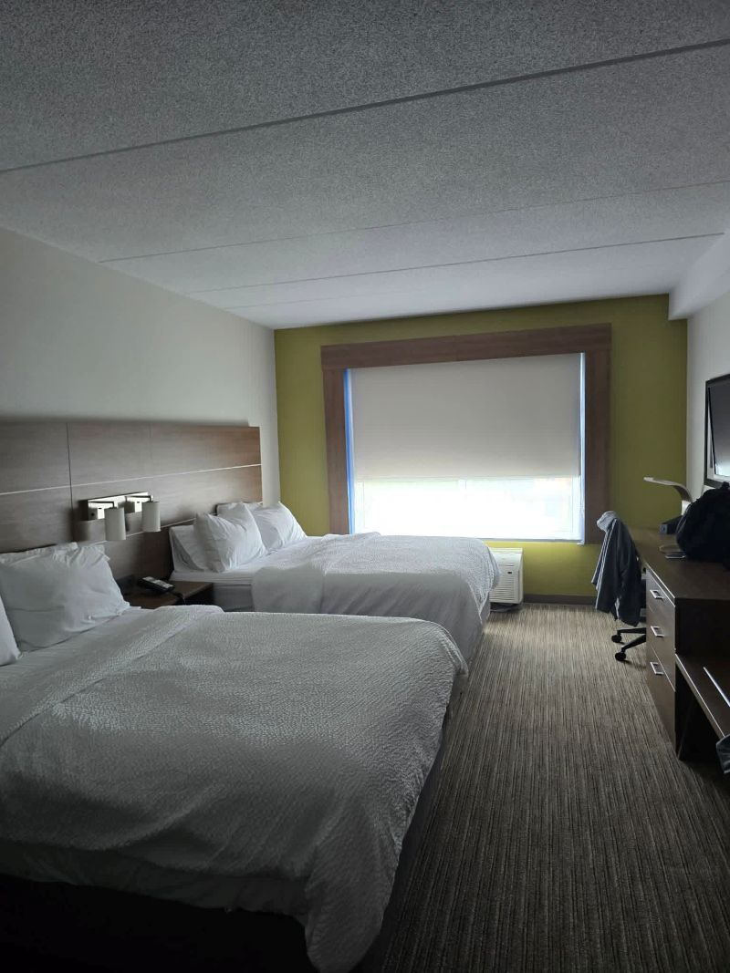 Holiday Inn Express & Suites Belleville: Accessible Stay Holiday Inn Express & Suites Belleville: Accessible Stay