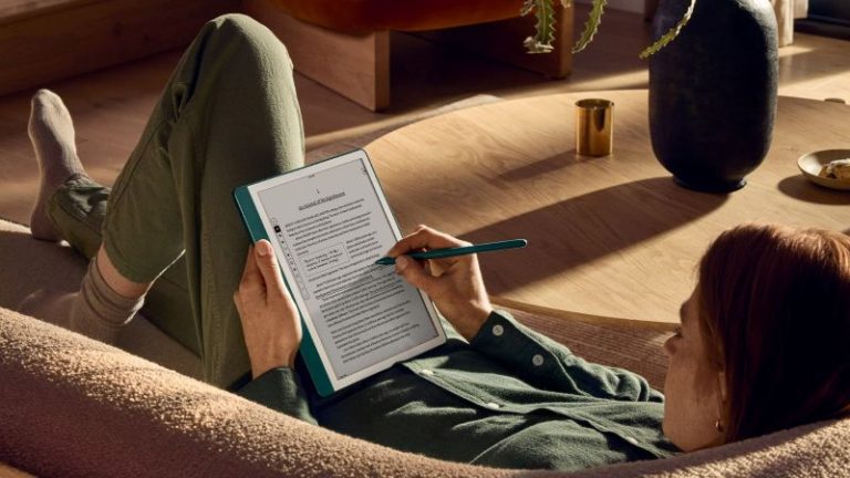 Kindle Scribe, a Kindle and notebook in one