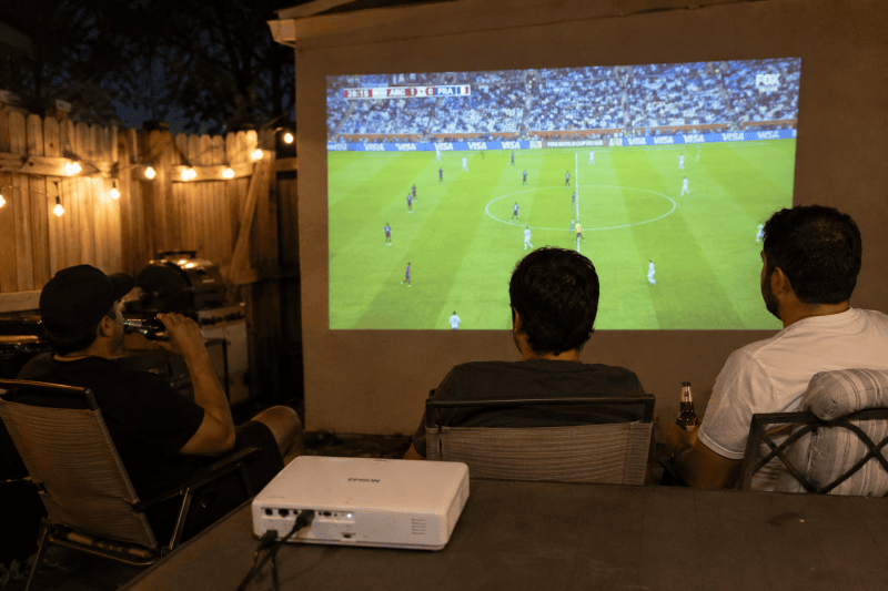 WiFi projector with Bluetooth WiFi projector with Bluetooth