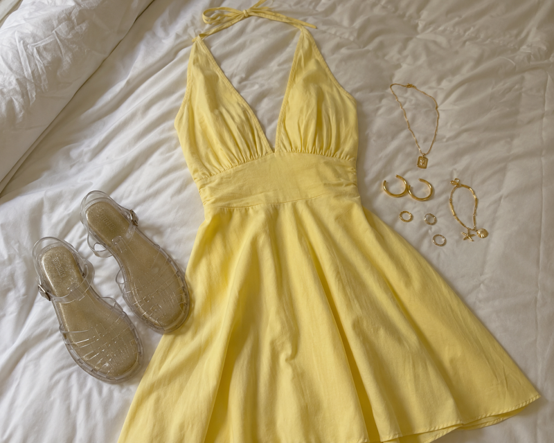 Jelly Slides & Butter Yellow: The Biggest Fashion Trends of 2026