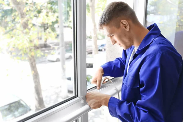 Window Replacement vs Repair: Which Offers Better ROI? Window Replacement vs Repair: Which Offers Better ROI?