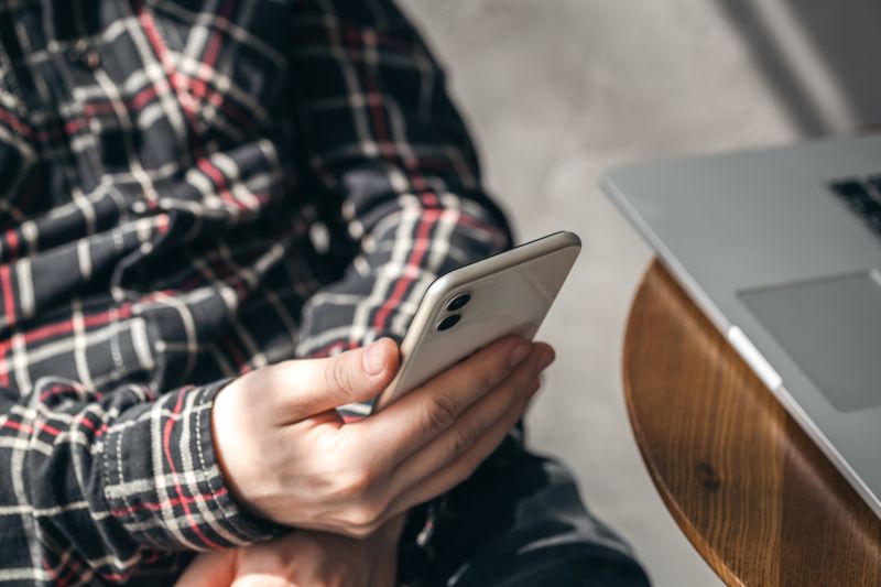 How to Spot Fake Bank Texts Before You Click