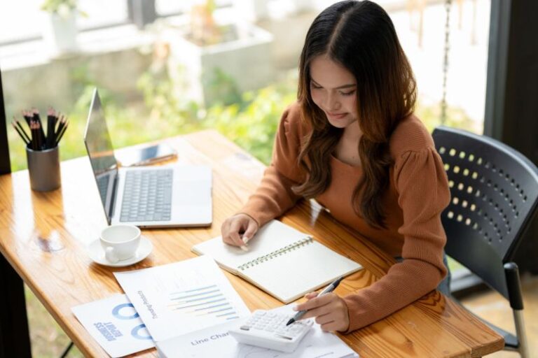 How to Start a Business: A Beginner's Step-by-Step Guide