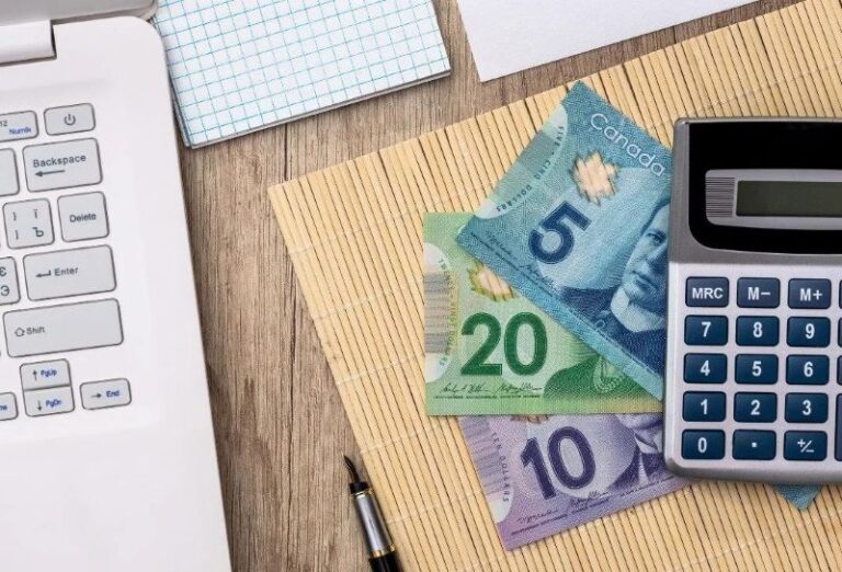7 Essential Financial Moves to Make Before the Year Ends to Maximize Your Savings